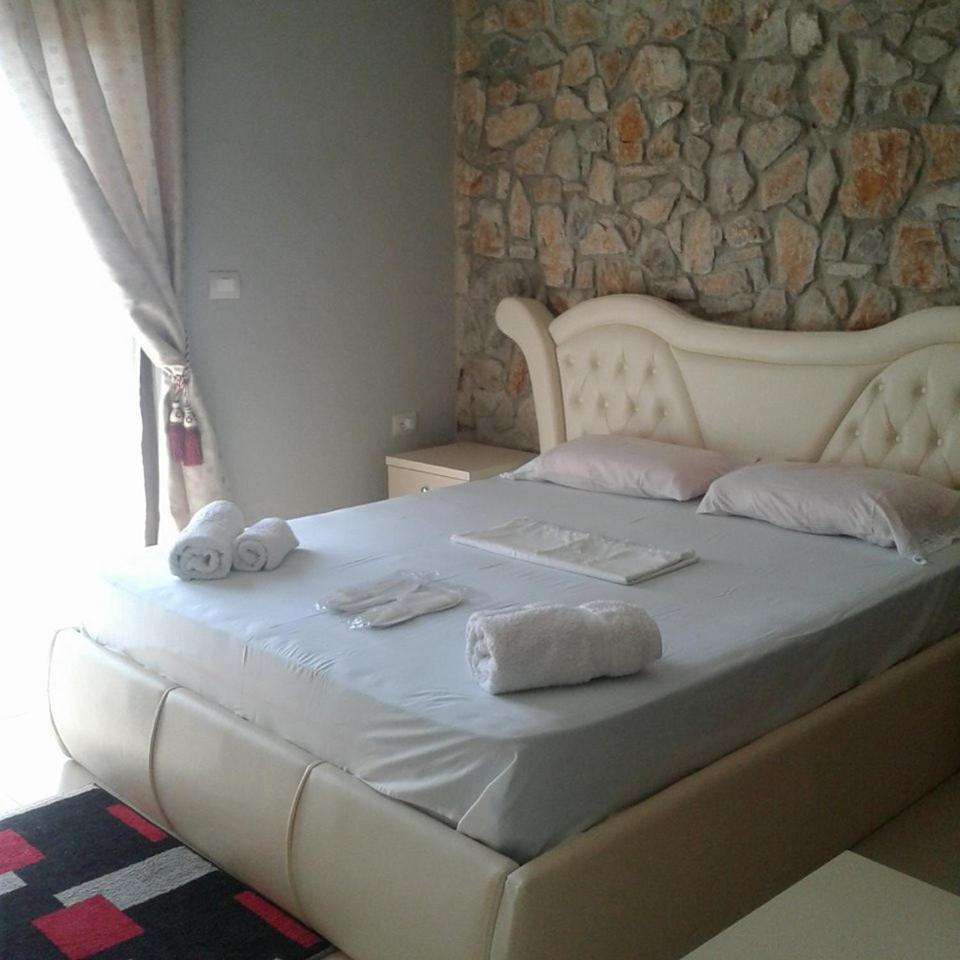 Hotel Villa Stone Dream Bar Restaurant Udenisht Exterior foto